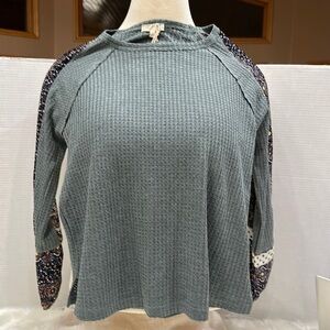 NWT Mystree mixed media, waffle, knit, raglan top teal size small